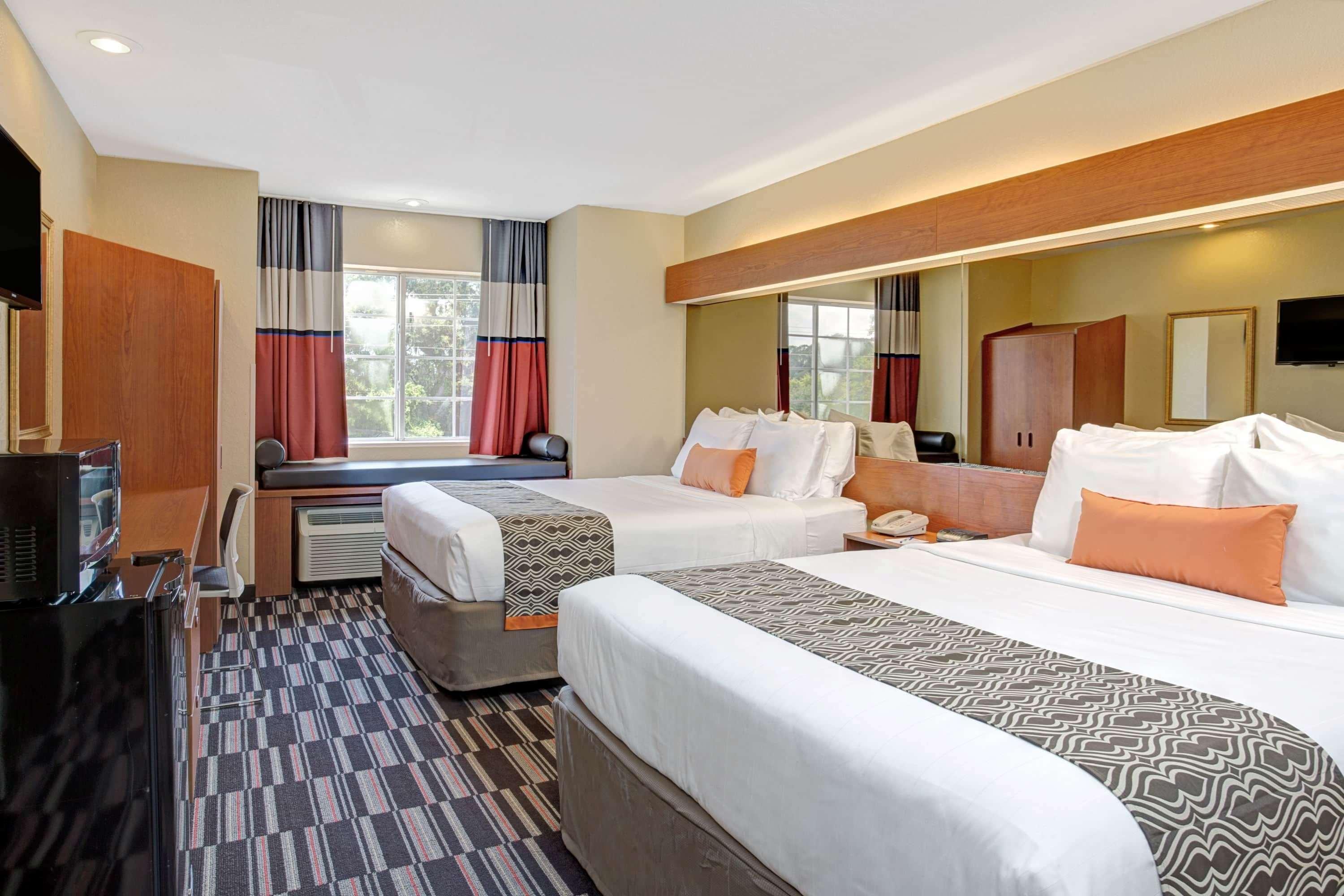 Microtel Inn & Suites By Wyndham Bushnell Luaran gambar