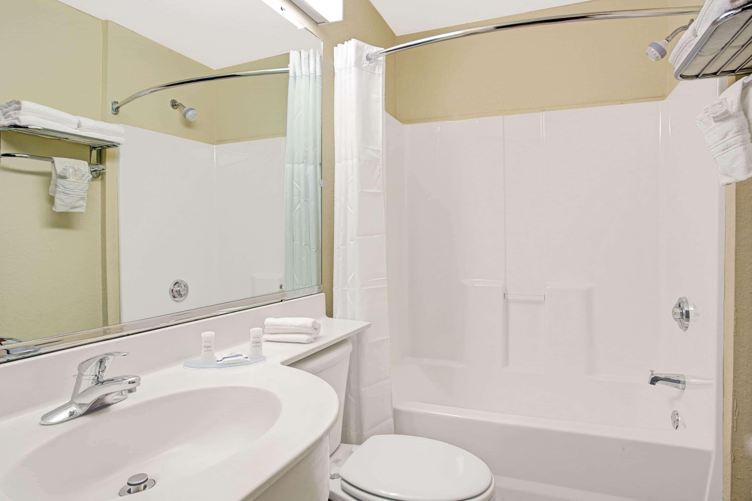 Microtel Inn & Suites By Wyndham Bushnell Luaran gambar
