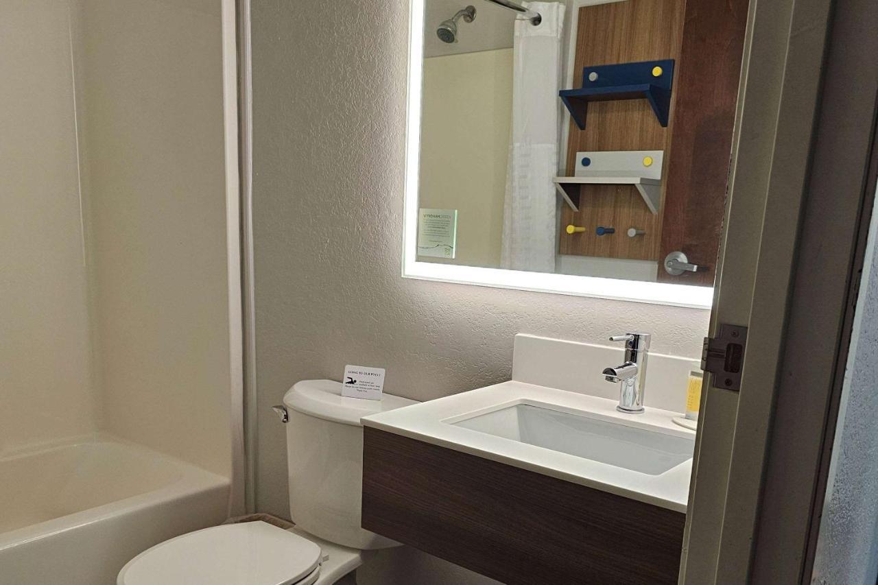 Microtel Inn & Suites By Wyndham Bushnell Luaran gambar