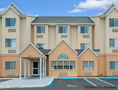 Microtel Inn & Suites By Wyndham Bushnell Luaran gambar
